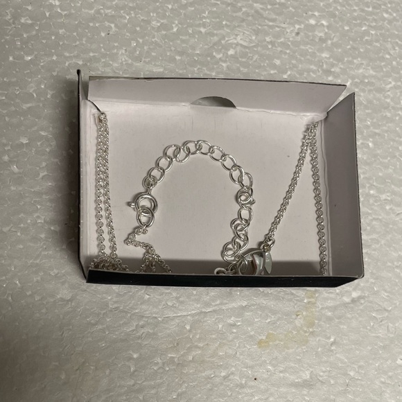 NWOT VTG Jewelry by Avon, Infinity Necklace In Support Against Domestic Violence - Picture 3 of 13